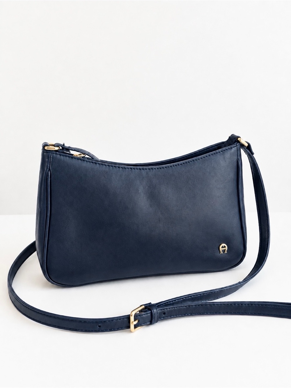 Vintage Etienne Aigner Navy Leather Shoulder Bag Equestrian Heritage NWOT